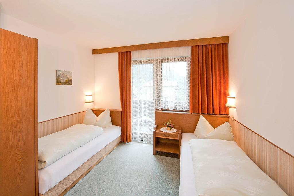 Landhaus Maridl Hart im Zillertal Pokój zdjęcie
